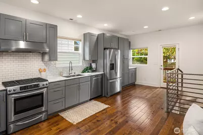 336 N 70th Street, Seattle, WA 98103 - Photo 16