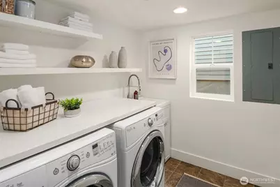 336 N 70th Street, Seattle, WA 98103 - Photo 28