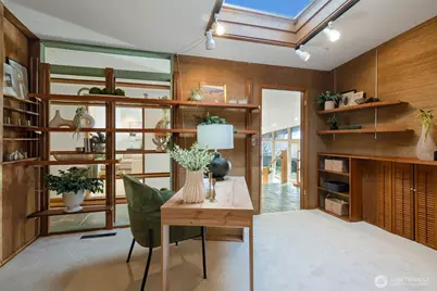 2557 Perkins Lane W, Seattle, WA 98199 - Photo 16