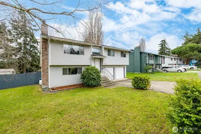 953 NW Illahee Drive, Oak Harbor, WA 98277 - Photo 2