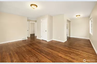 6741 34th Avenue SW, Seattle, WA 98126 - Photo 10