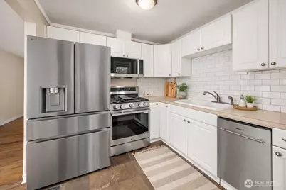 6741 34th Avenue SW, Seattle, WA 98126 - Photo 4