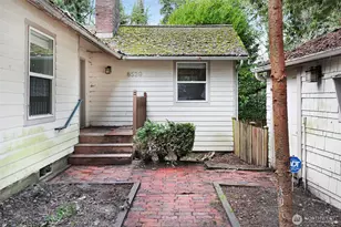 8529 29th Ave NW, Seattle, WA 98117 - Photo 2