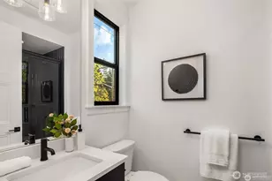 13988 SE 5th St, Bellevue, WA 98005 - Photo 32