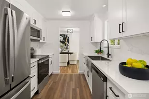 1136 N 146th Pl, Shoreline, WA 98133 - Photo 12