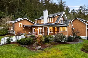 8803 NE Koura Rd, Bainbridge Island, WA 98110 - Photo 36