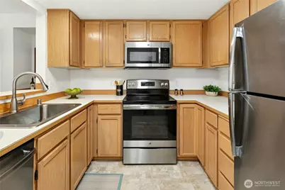 4081 224th Lane SE #202, Issaquah, WA 98029 - Photo 14