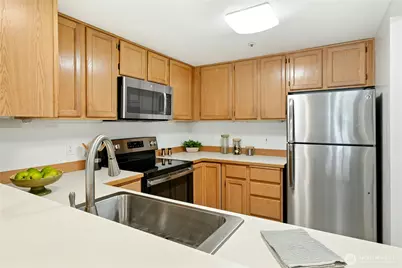 4081 224th Lane SE #202, Issaquah, WA 98029 - Photo 16