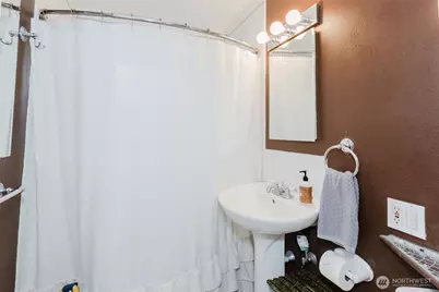 1342 N Montgomery Avenue, Bremerton, WA 98312 - Photo 20