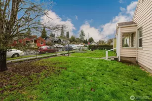 1342 N Montgomery Ave, Bremerton, WA 98312 - Photo 4