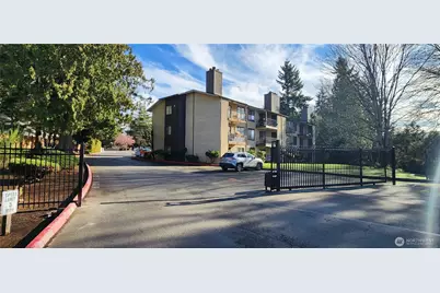 23511 102 Avenue SE #D103, Kent, WA 98031 - Photo 4