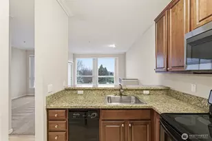 225 Logan Ave S, Renton, WA 98057 - Photo 6