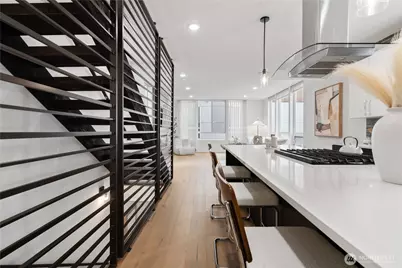 8613 23rd Avenue NE #B, Seattle, WA 98115 - Photo 10