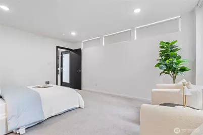 8613 23rd Avenue NE #B, Seattle, WA 98115 - Photo 20