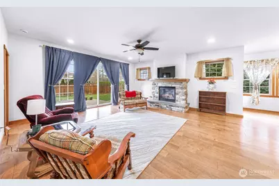 879 Bentgrass Way, Lynden, WA 98264 - Photo 12