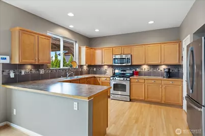 2404 87th Drive NE, Lake Stevens, WA 98258 - Photo 6