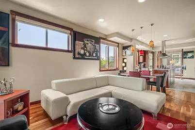 718 Nob Hill Avenue N #A, Seattle, WA 98109 - Photo 8