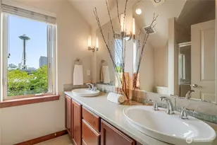 718 Nob Hill Ave N, Seattle, WA 98109 - Photo 20