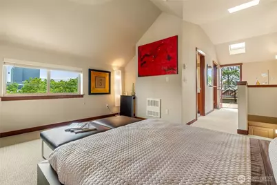 718 Nob Hill Avenue N #A, Seattle, WA 98109 - Photo 18