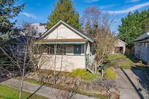 946 N 86th St, Seattle, WA 98103 - Photo 2