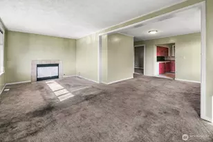 946 N 86th St, Seattle, WA 98103 - Photo 10