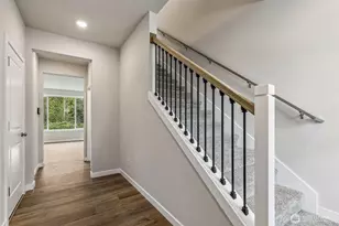 8909 126th St Ct E, Puyallup, WA 98375 - Photo 2