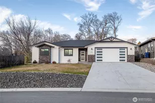 271 NW Chinook Wy, East Wenatchee, WA 98802 - Photo 6