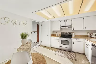 10027 169th Avenue NE, Redmond, WA 98052 - Photo 6