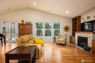 1875 Fraser Avenue, Mount Vernon, WA 98274 - Photo 10