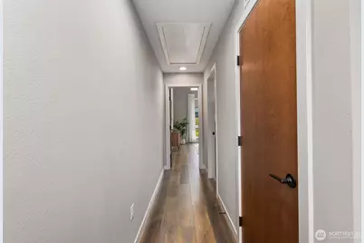302 N 107th Street, Seattle, WA 98133 - Photo 16