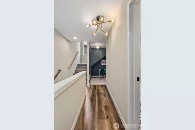 302 N 107th Street, Seattle, WA 98133 - Photo 12