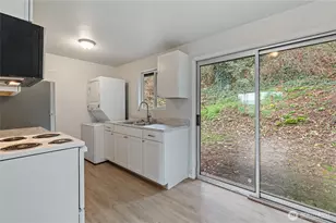 3224 Halverson Ave, Bremerton, WA 98310 - Photo 10