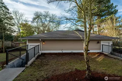 2531 30th Avenue W, Seattle, WA 98199 - Photo 34