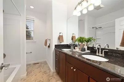 2531 30th Avenue W, Seattle, WA 98199 - Photo 30