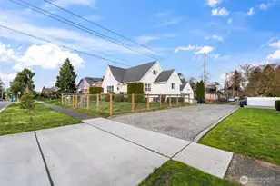 1215 N Alder St, Tacoma, WA 98406 - Photo 2