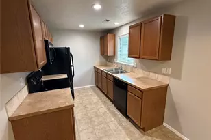 1242 Southwest Carver Street, College Place, WA 99324 - Photo 8