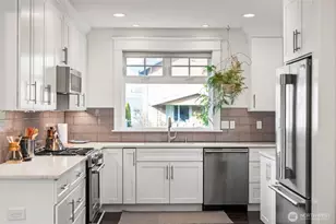 3322 N 25th St, Tacoma, WA 98406 - Photo 2