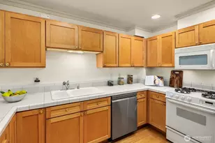 112 9th Ln, Kirkland, WA 98033 - Photo 12