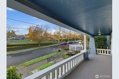 166 Newton Street, Seattle, WA 98109 - Photo 6