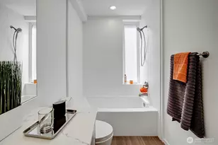 635 13th Ave E, Seattle, WA 98102 - Photo 12