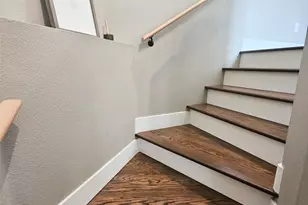 2272 Newport Way NW, Issaquah, WA 98027 - Photo 8