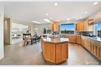 6056 Sandpiper Court, Bremerton, WA 98312 - Photo 10