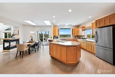 6056 Sandpiper Court, Bremerton, WA 98312 - Photo 8