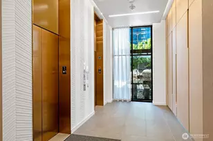 10232 NE 10th St, Bellevue, WA 98004 - Photo 2