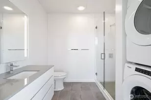 10232 NE 10th St, Bellevue, WA 98004 - Photo 16