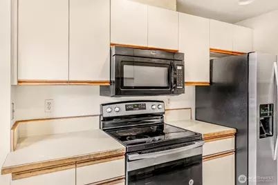 505 W Roy Street #304, Seattle, WA 98119 - Photo 14