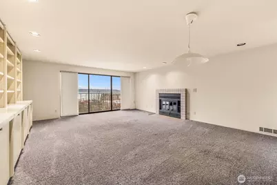 505 W Roy Street #304, Seattle, WA 98119 - Photo 4