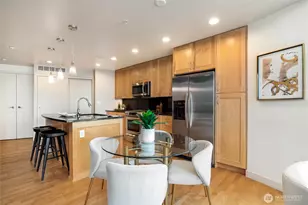 10650 NE 9th Pl, Bellevue, WA 98004 - Photo 8