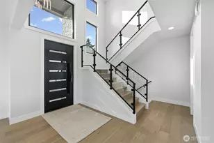 16068 SE 44th Ct, Bellevue, WA 98006 - Photo 2