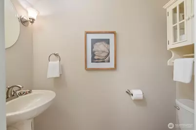 2463 26th Avenue E, Seattle, WA 98112 - Photo 18